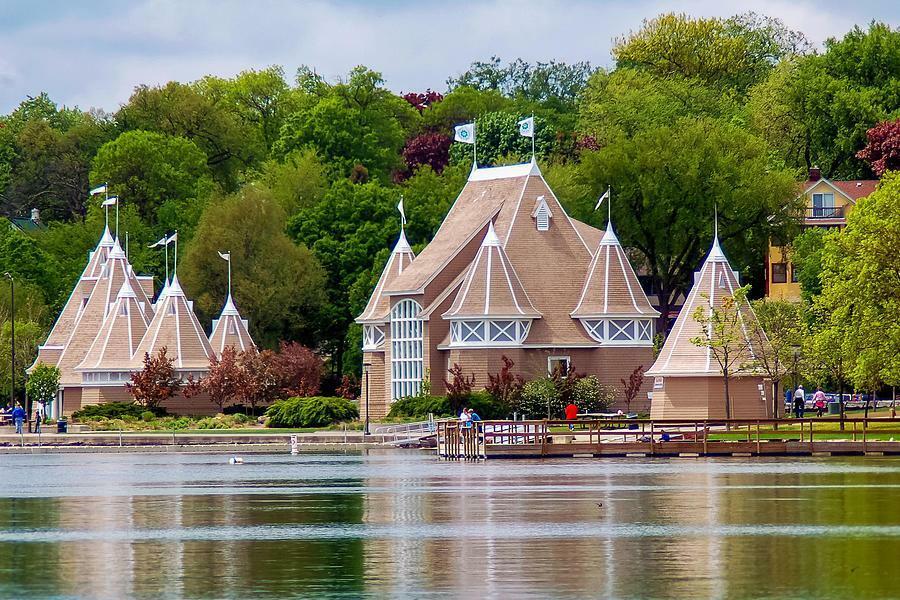 Lake harriet bandshell near and far photography