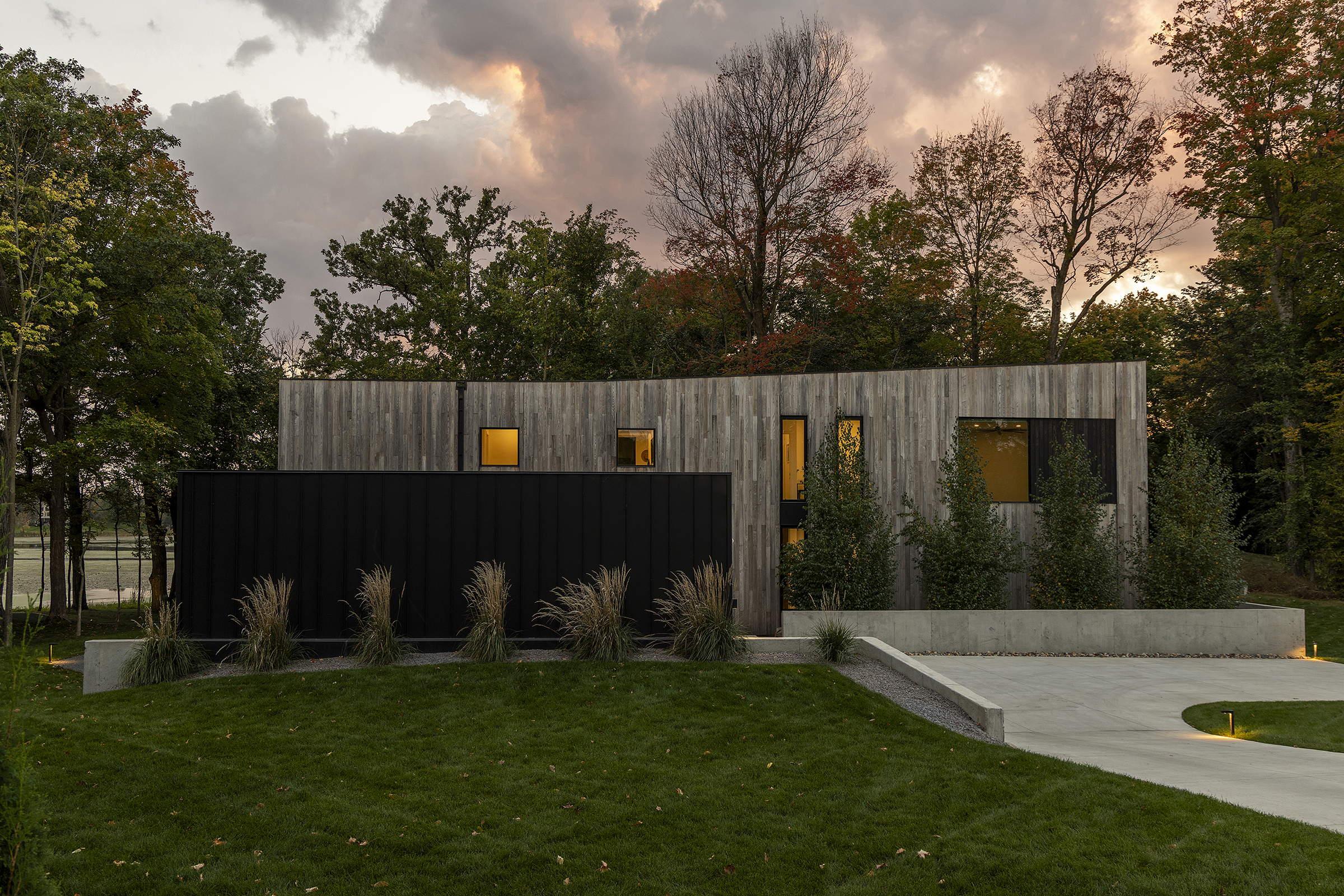 Strand Sustainable 9 DWELL44 Peninsula Point Rd Twilight 002