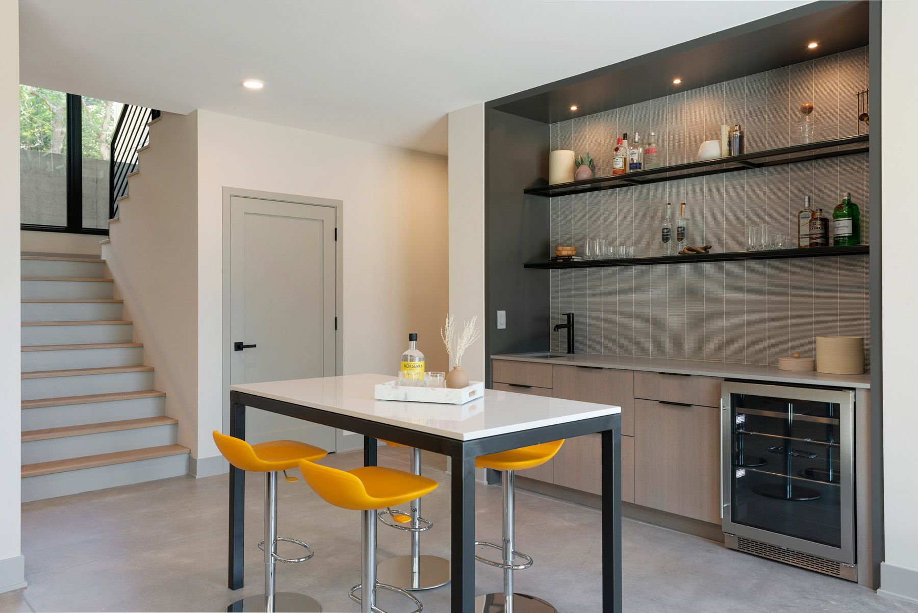 Custom lower-level bar