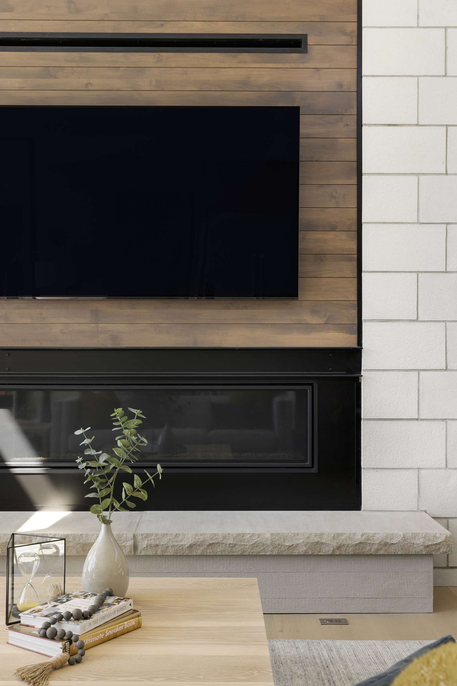 Midwest Home Magazine 12497 Ethan Ave N 007 4