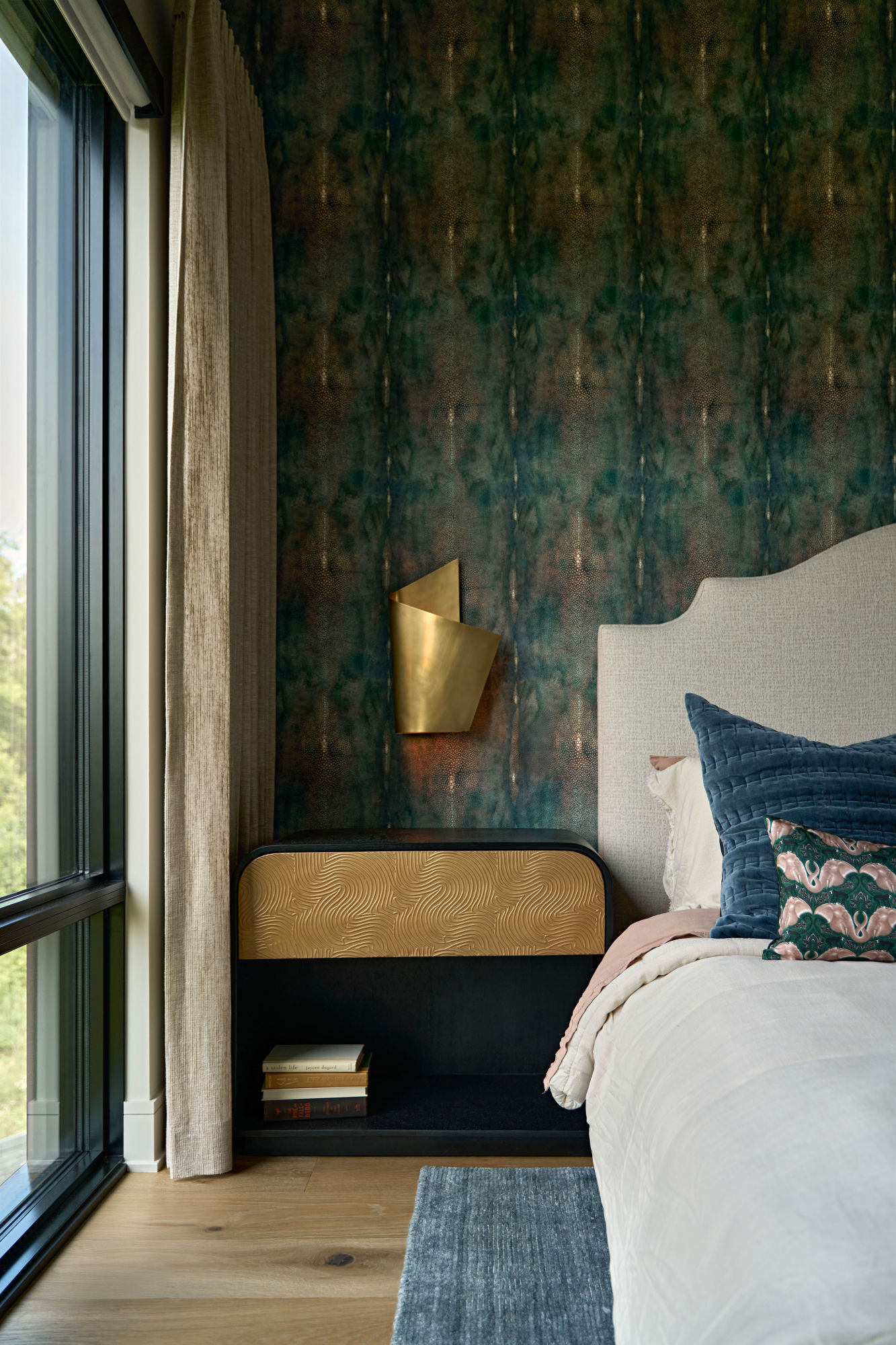 35 Unfold Brooks Round Three Photography Bedroom Window Vert DSC1122