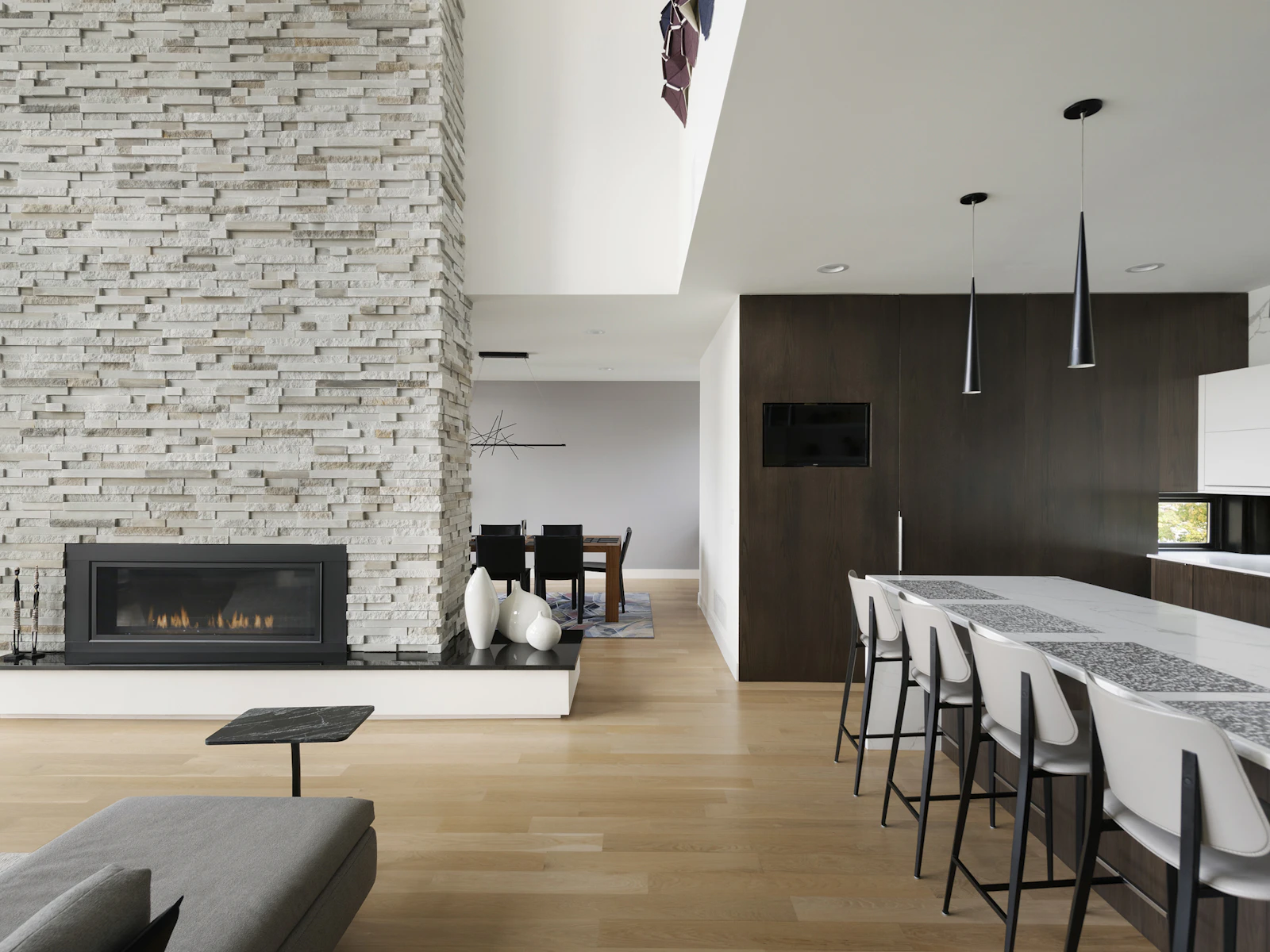 Three Points Blvd 017 1