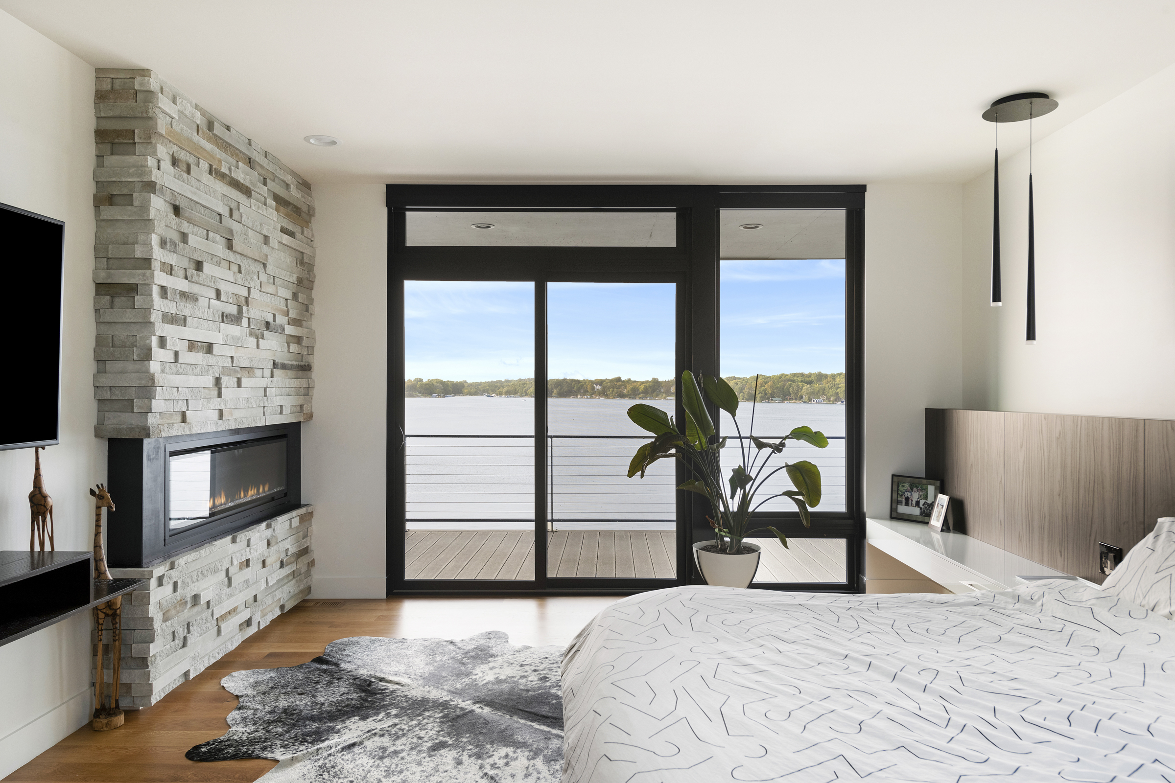 Three Points Blvd 049 1