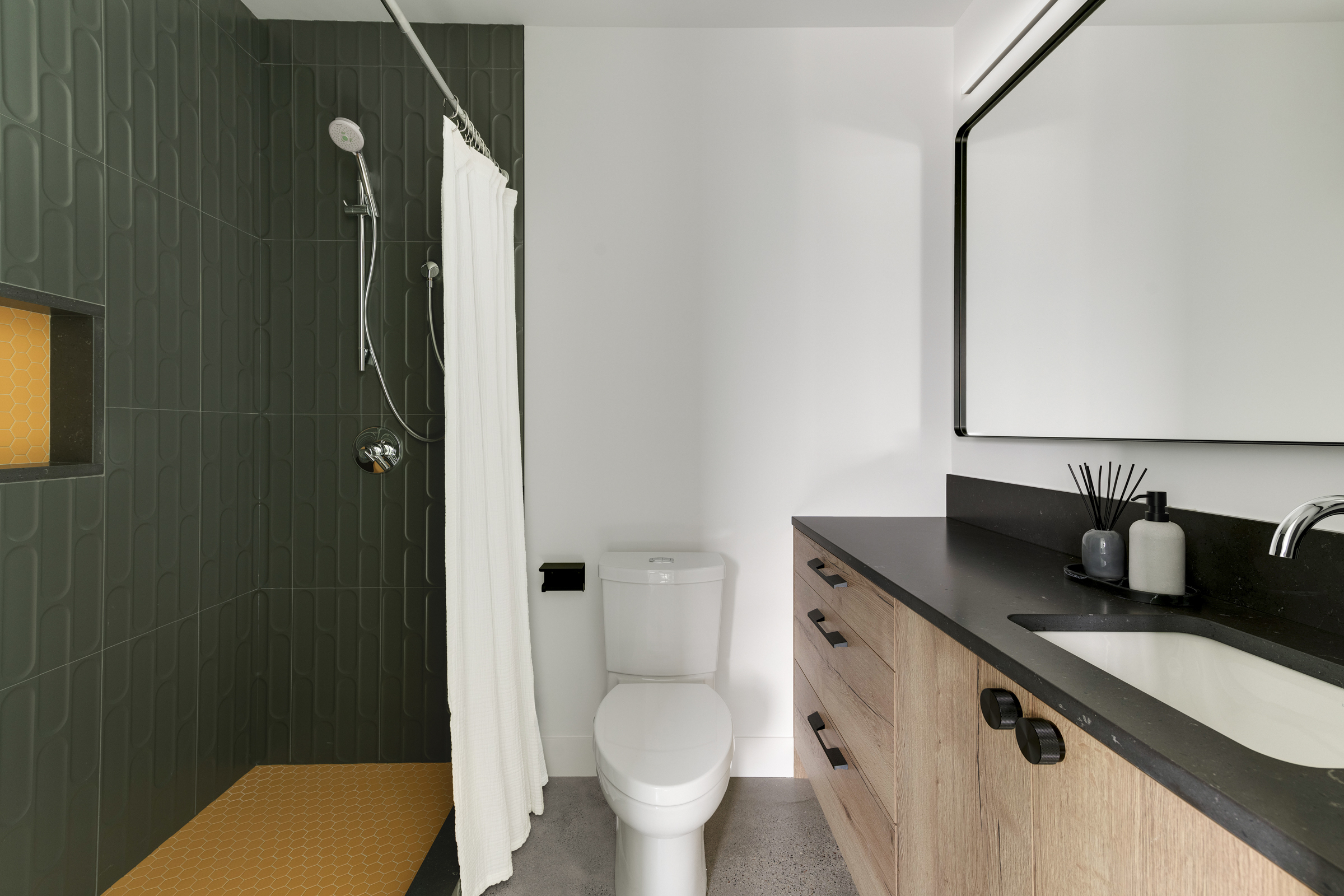 AHT Sustainable 9 Peninsula Point Rd 078