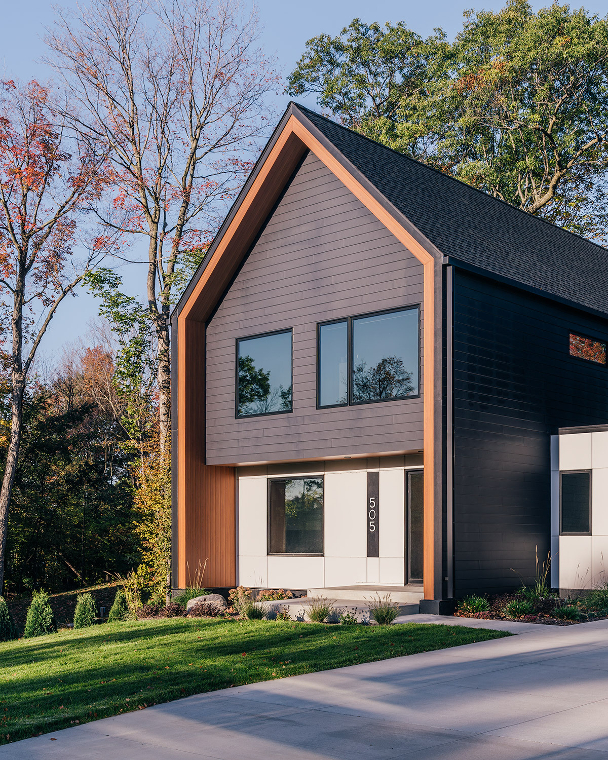 Berry Exterior Front Entrance 4x5 DSC3615