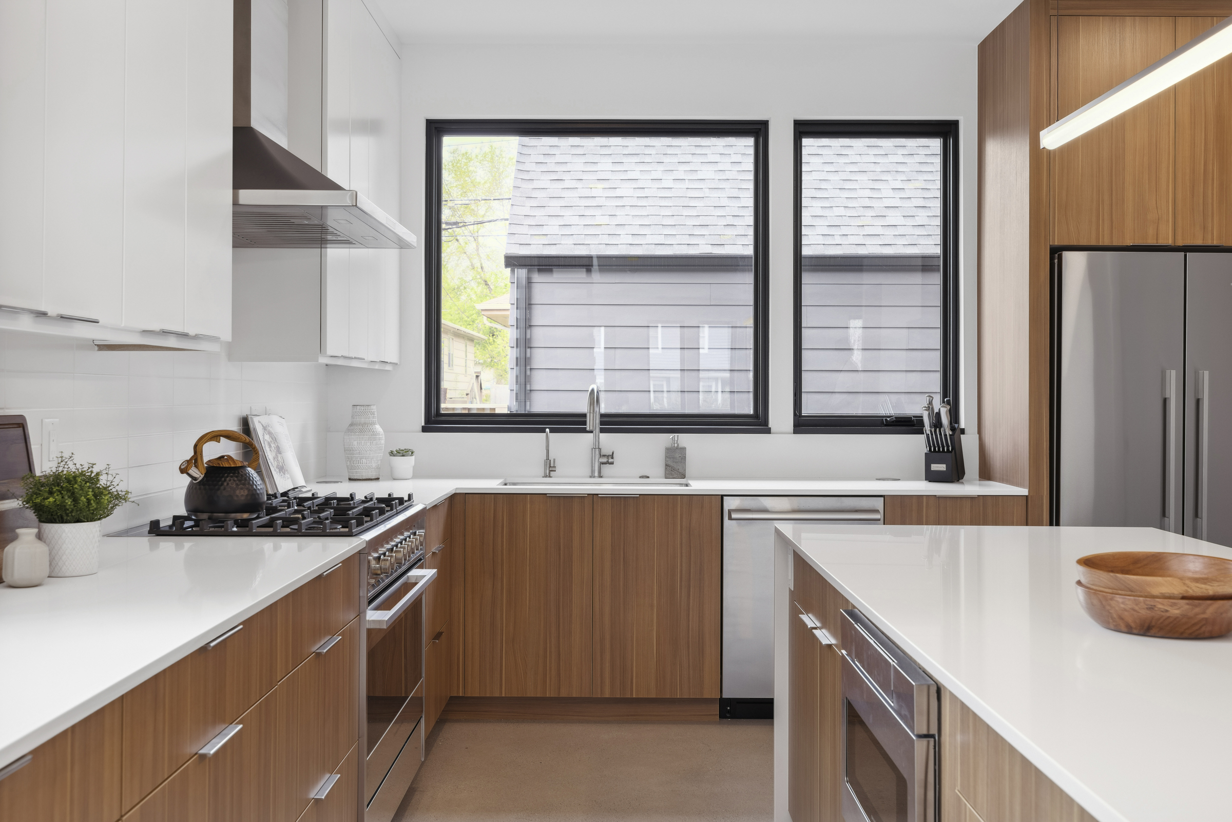 3902 Ewing Avenue South 016