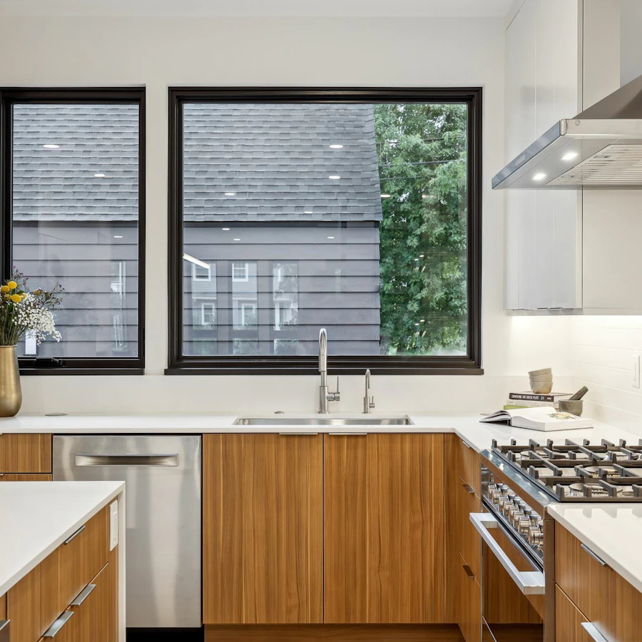 Modern and luxurious kitchen finishes