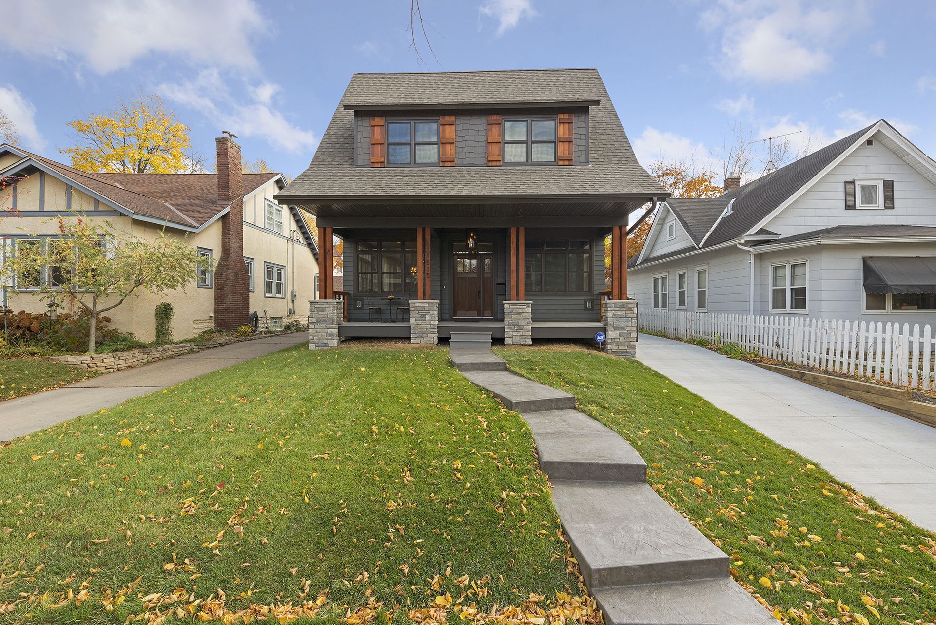 4515 Abbott Avenue S Spacecrafting 0002