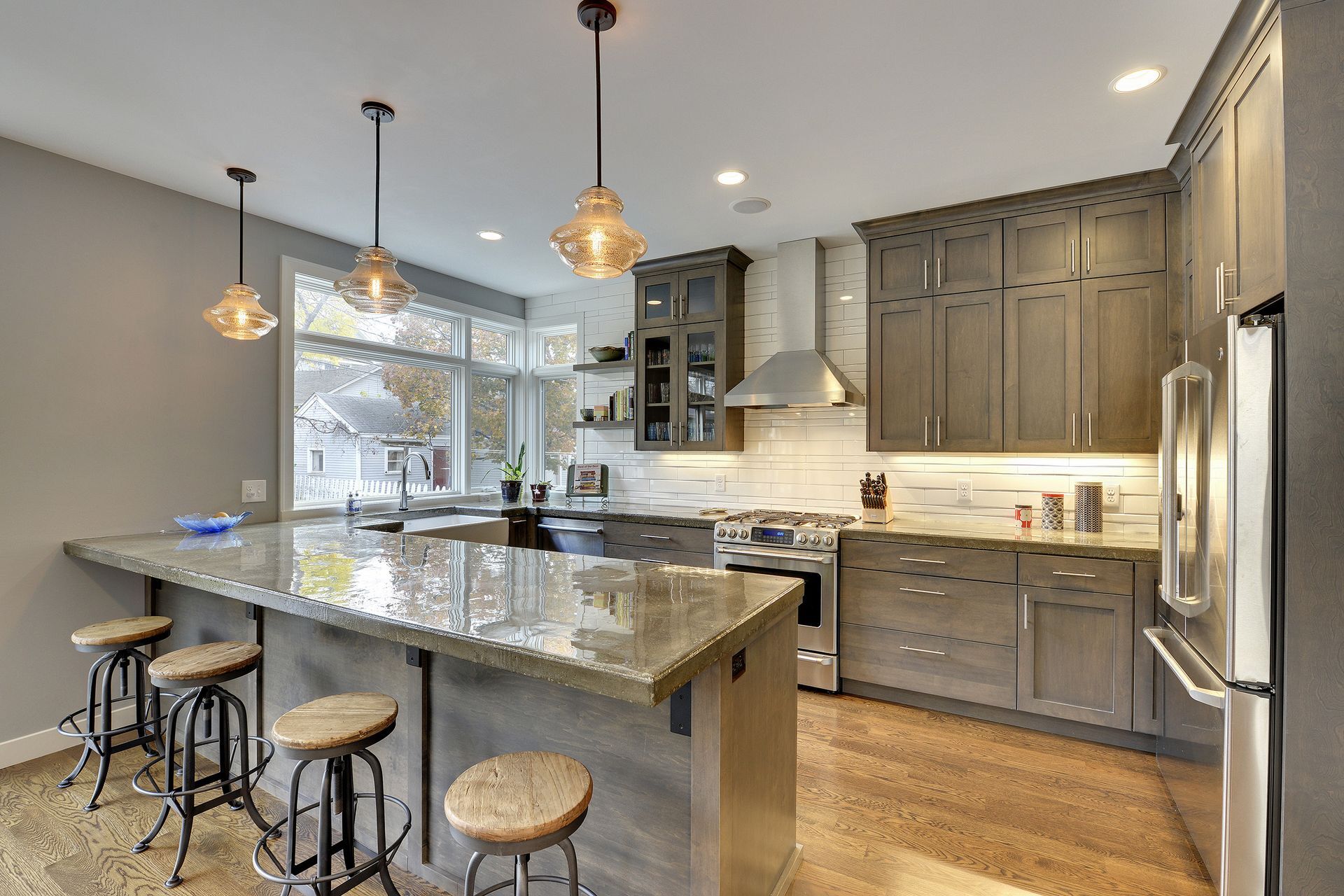 4515 Abbott Avenue S Spacecrafting 0021