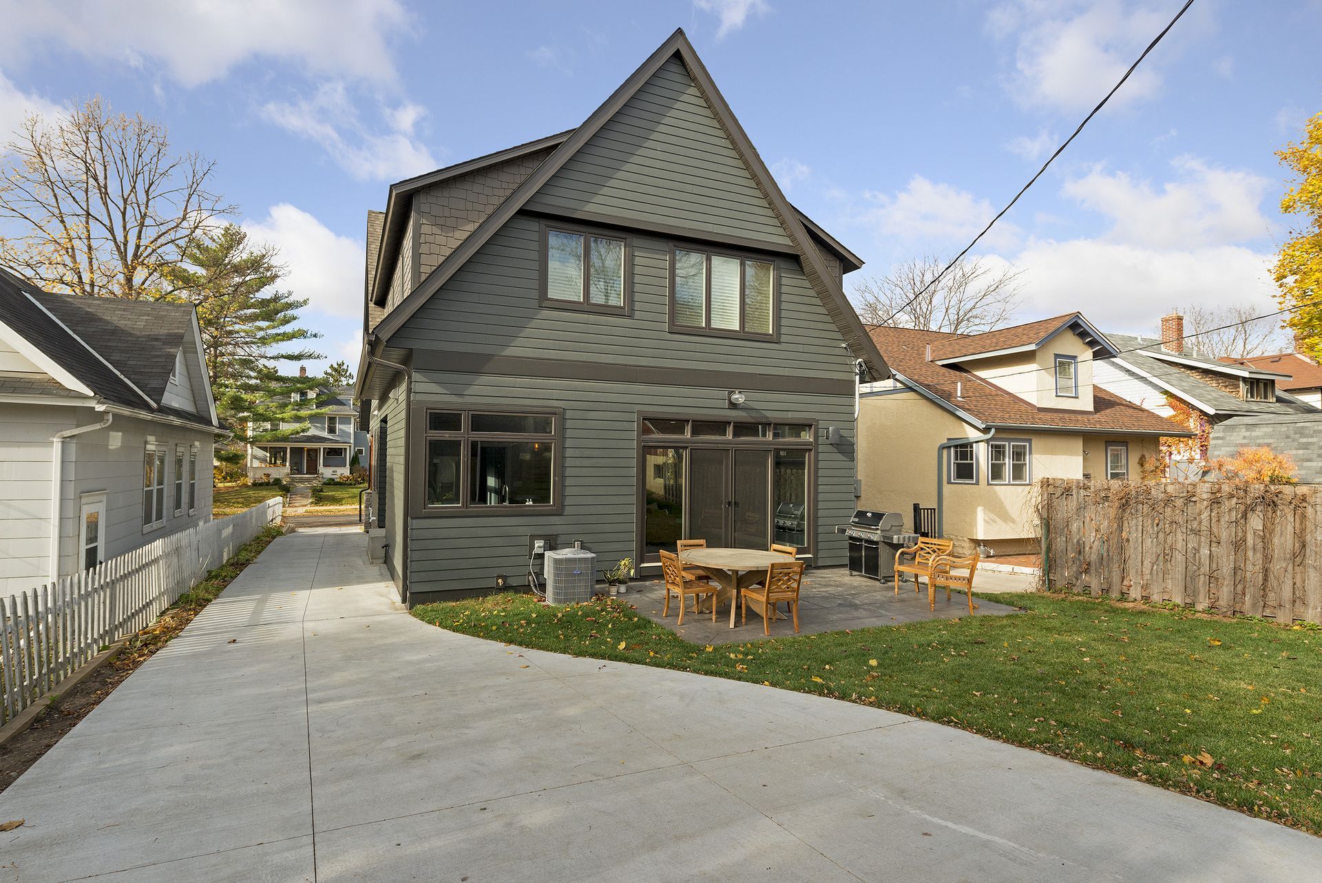 4515 Abbott Avenue S Spacecrafting 0048