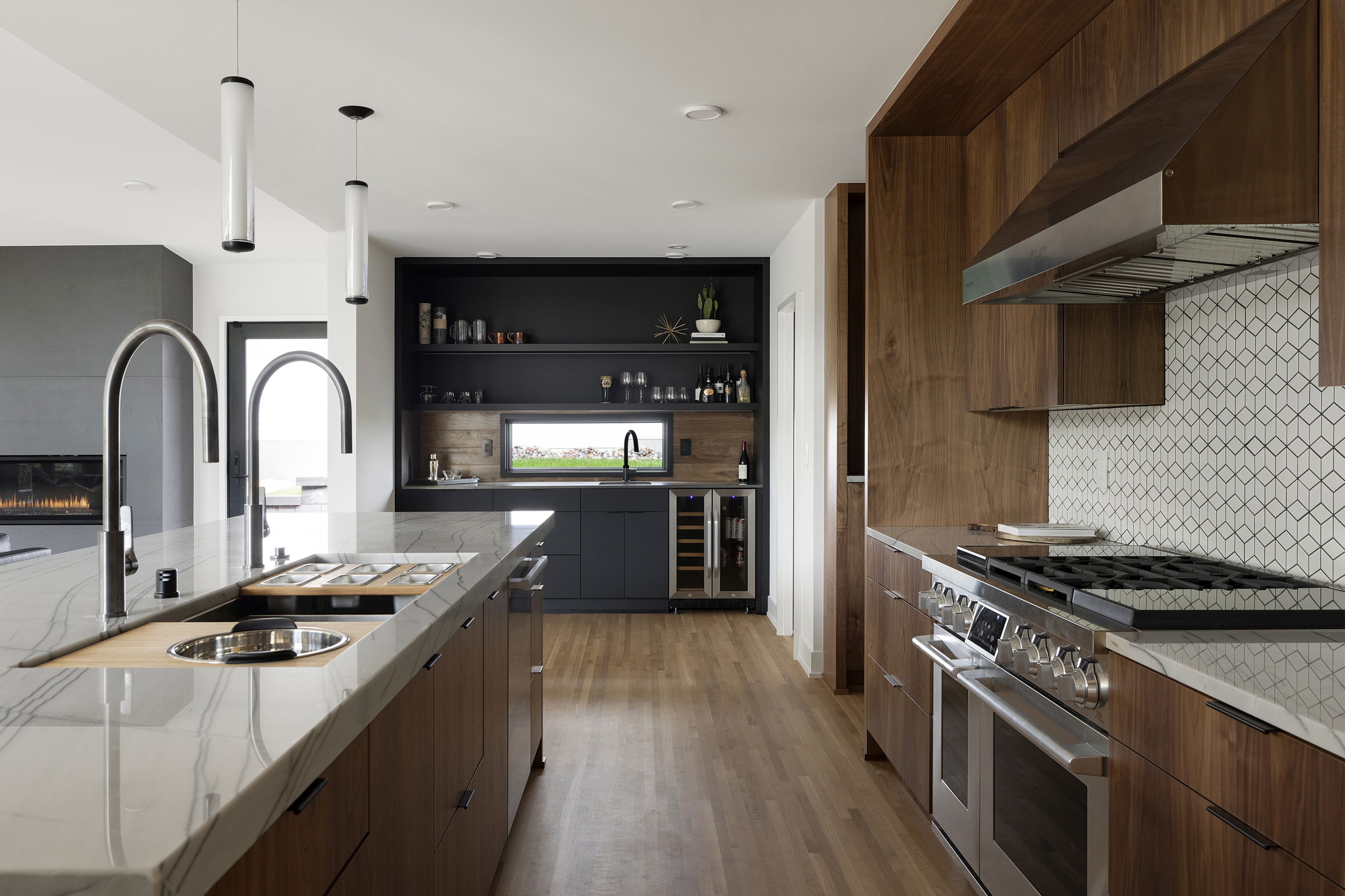 3808 West 57th St 017 1