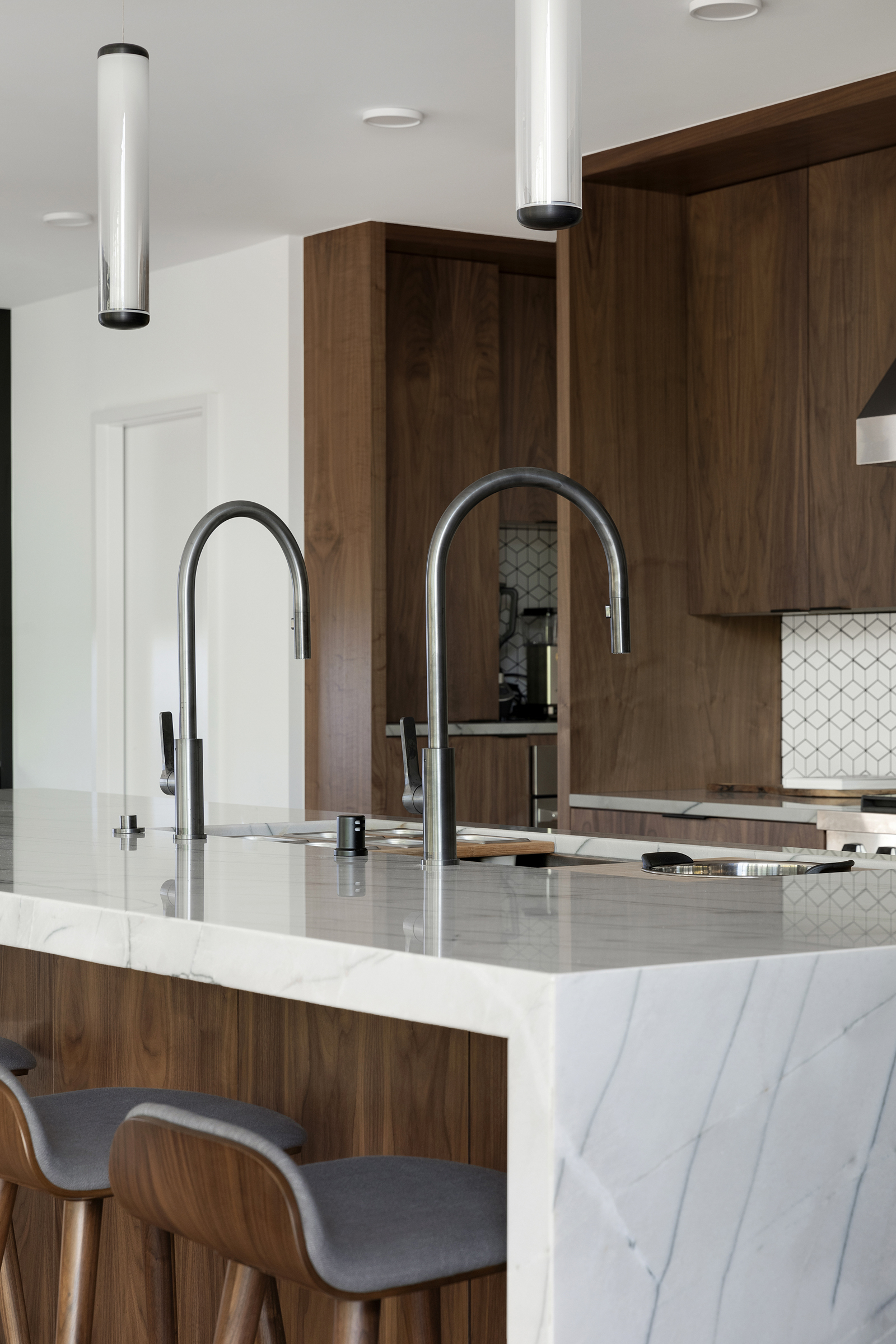 3808 West 57th St 018 2