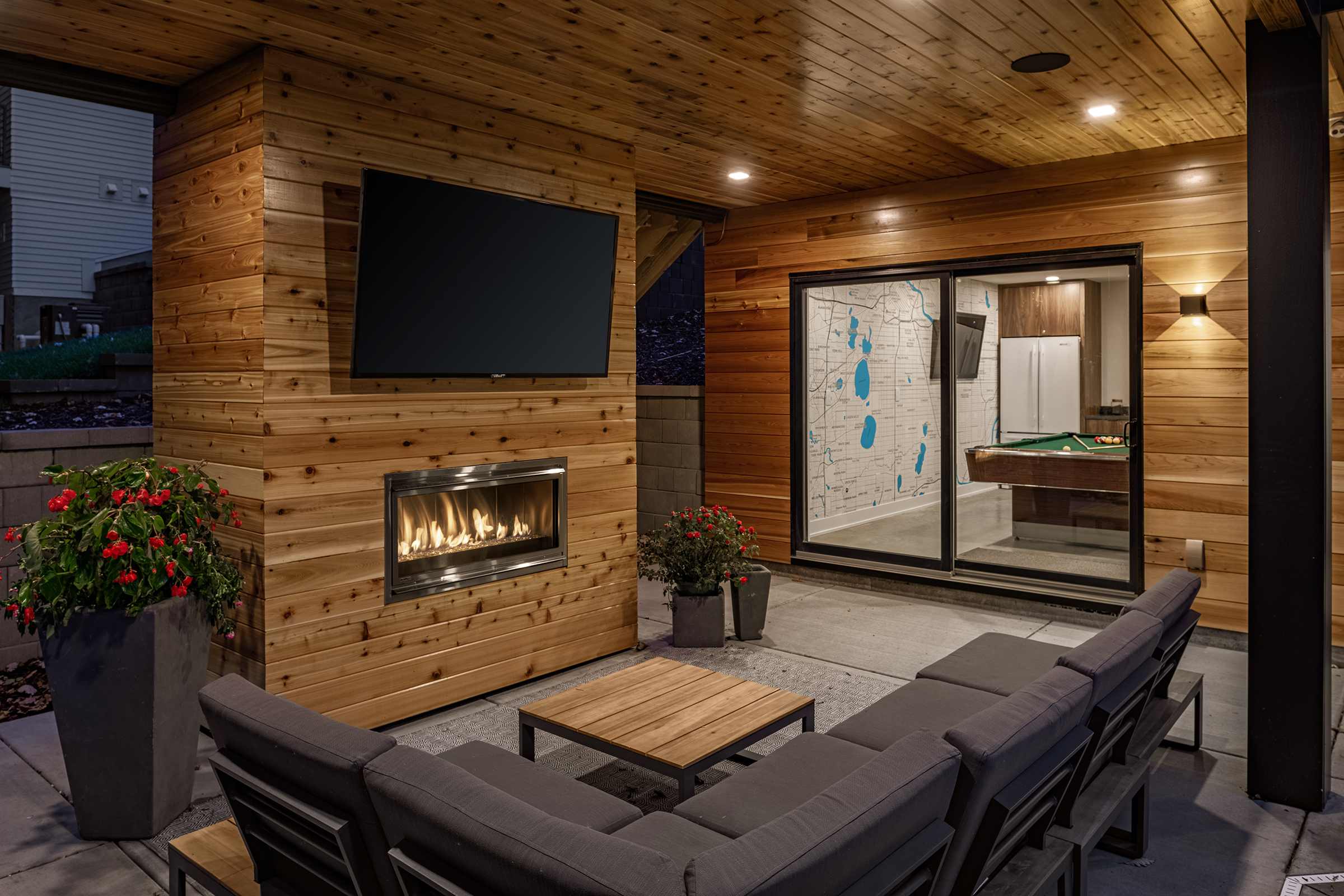 Twilight 3808 West 57th St 009