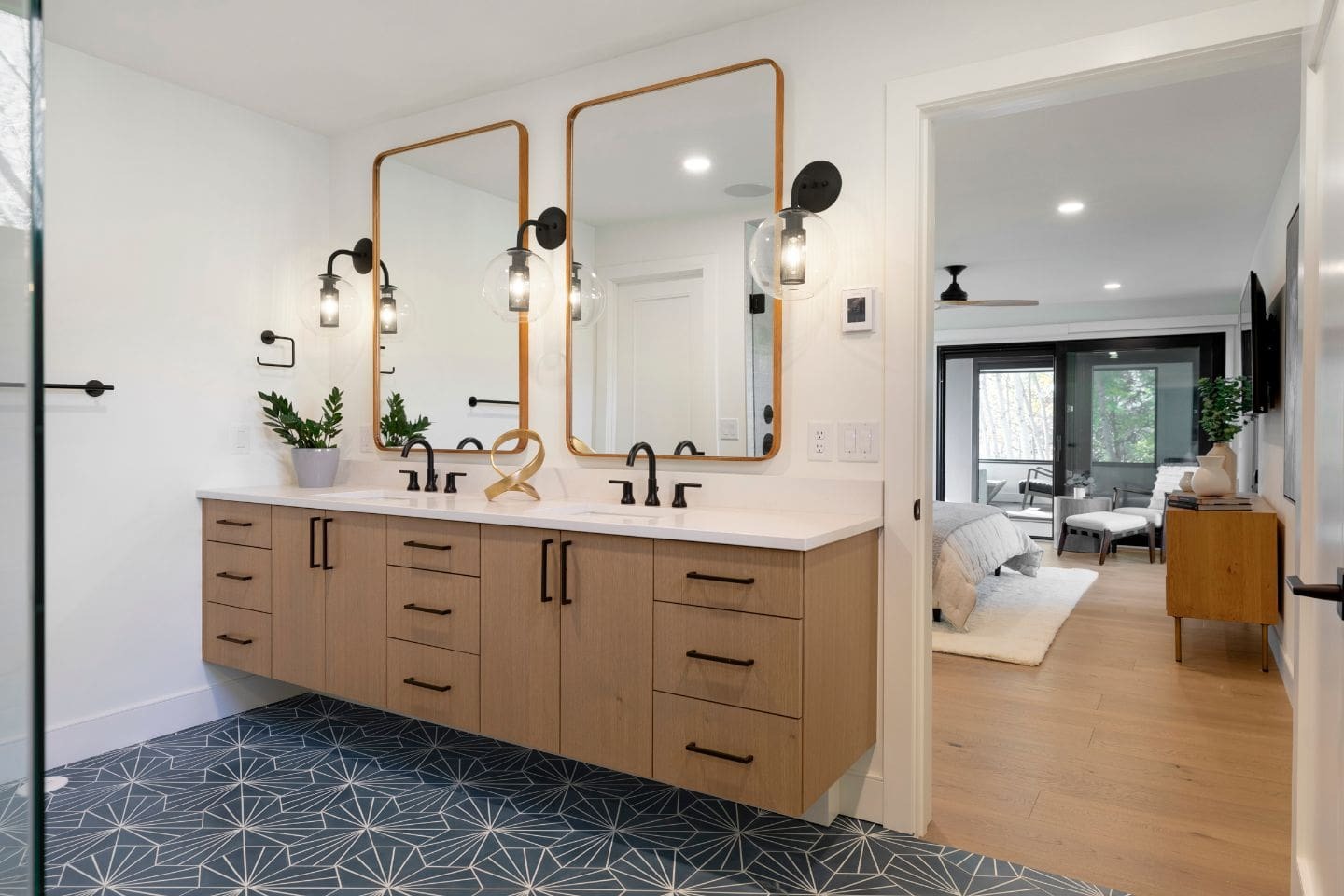 Luxurious master bath