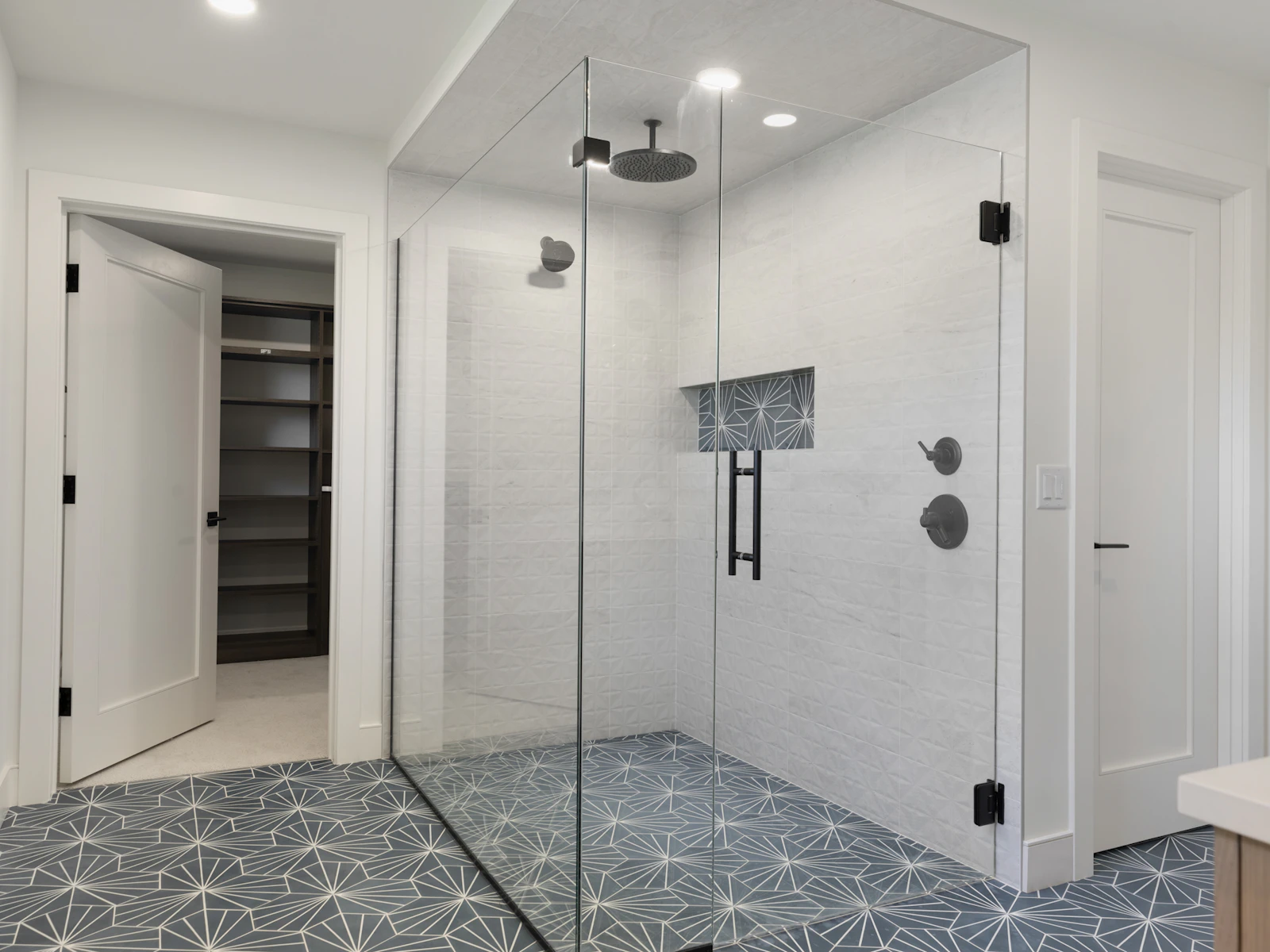 746 Peninsula Point Rd 031