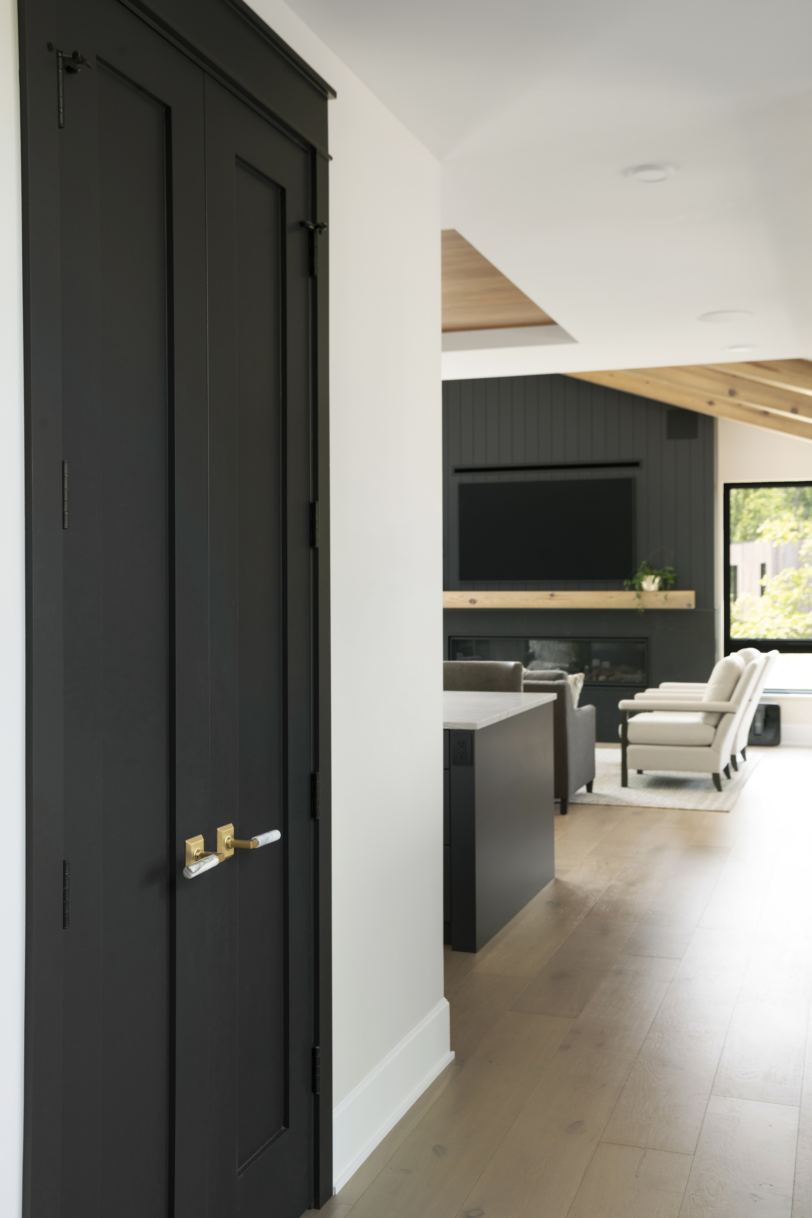 582 Peninsula Pt Road Shakopee 001