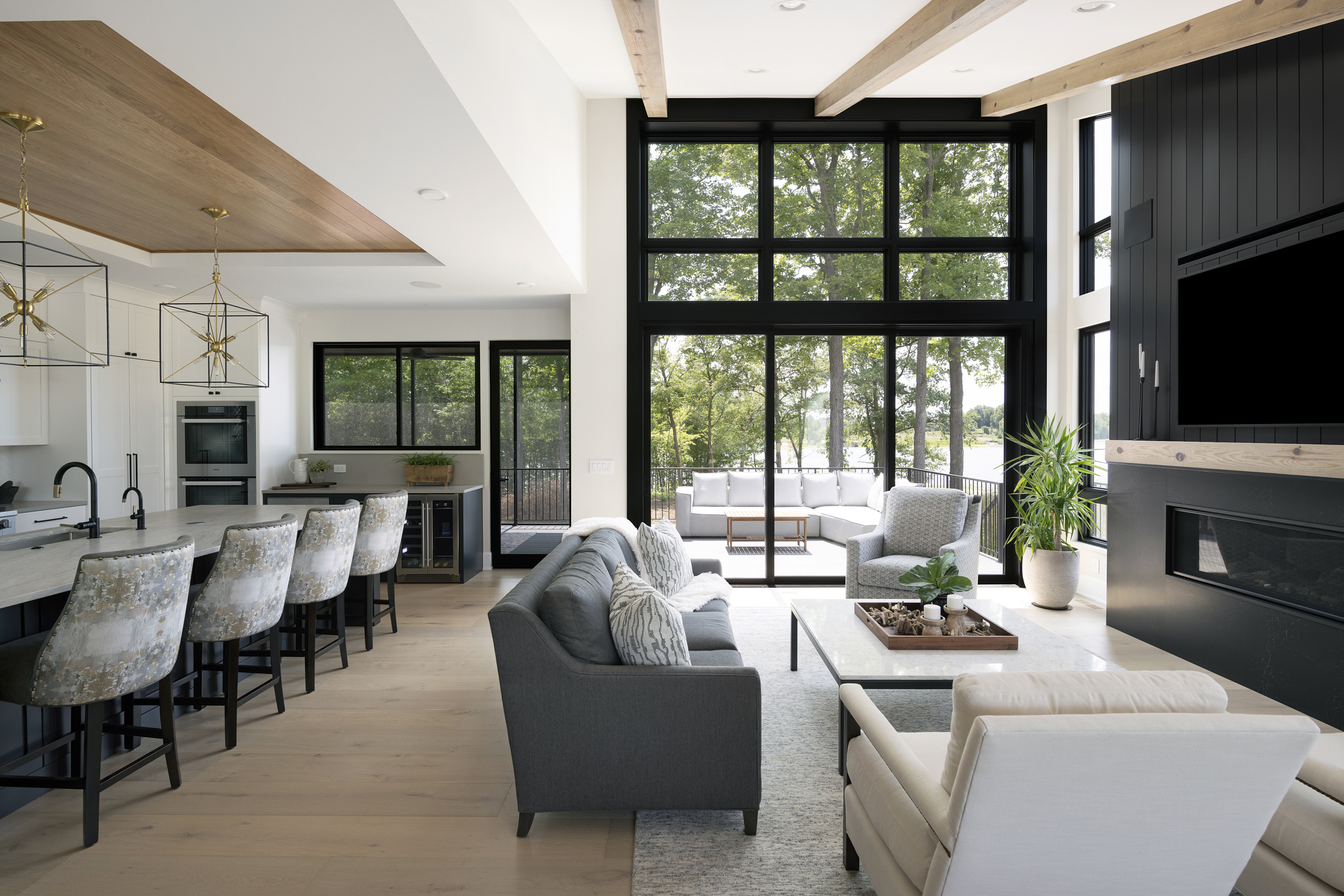 582 Peninsula Pt Road Shakopee 012