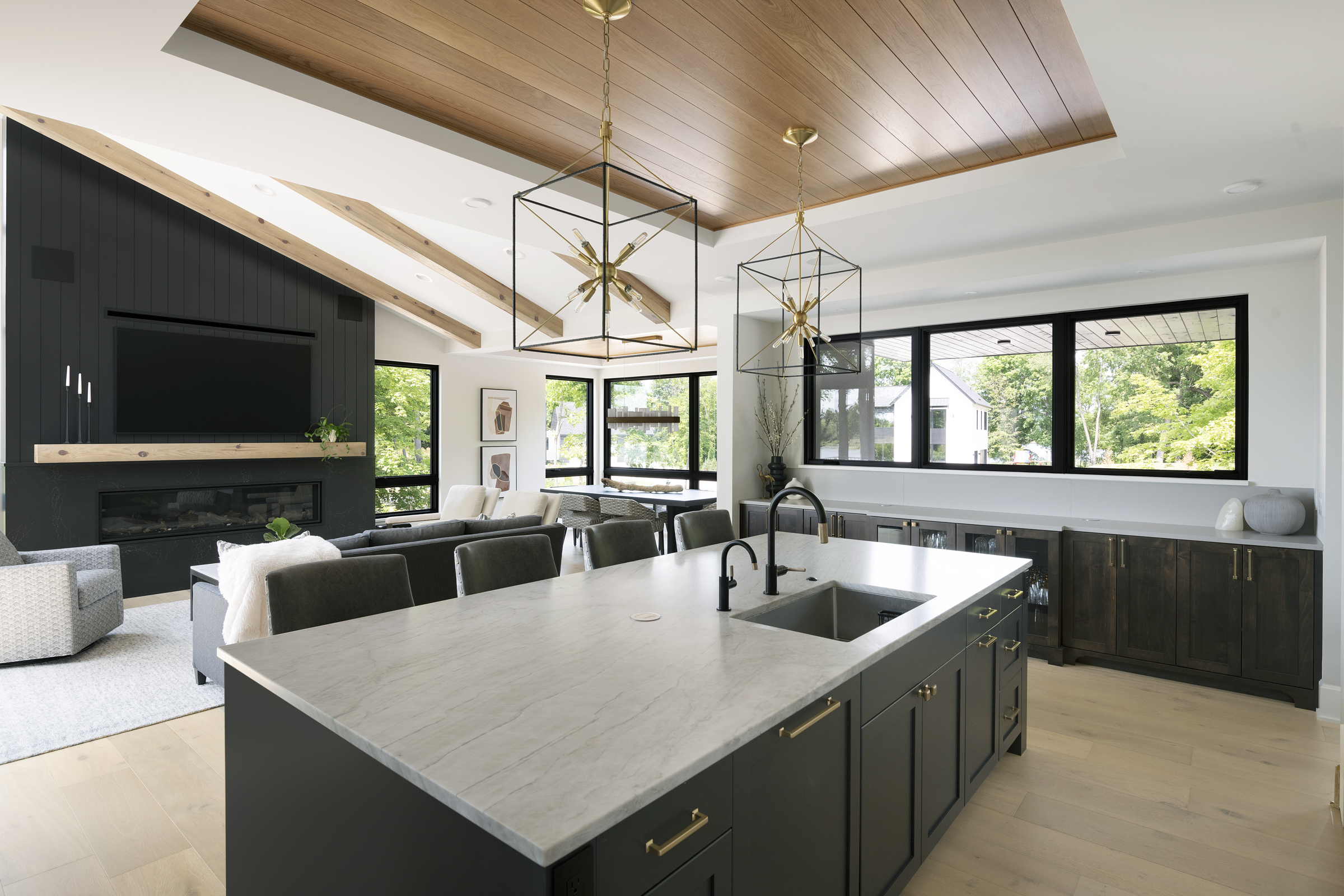 582 Peninsula Pt Road Shakopee 021