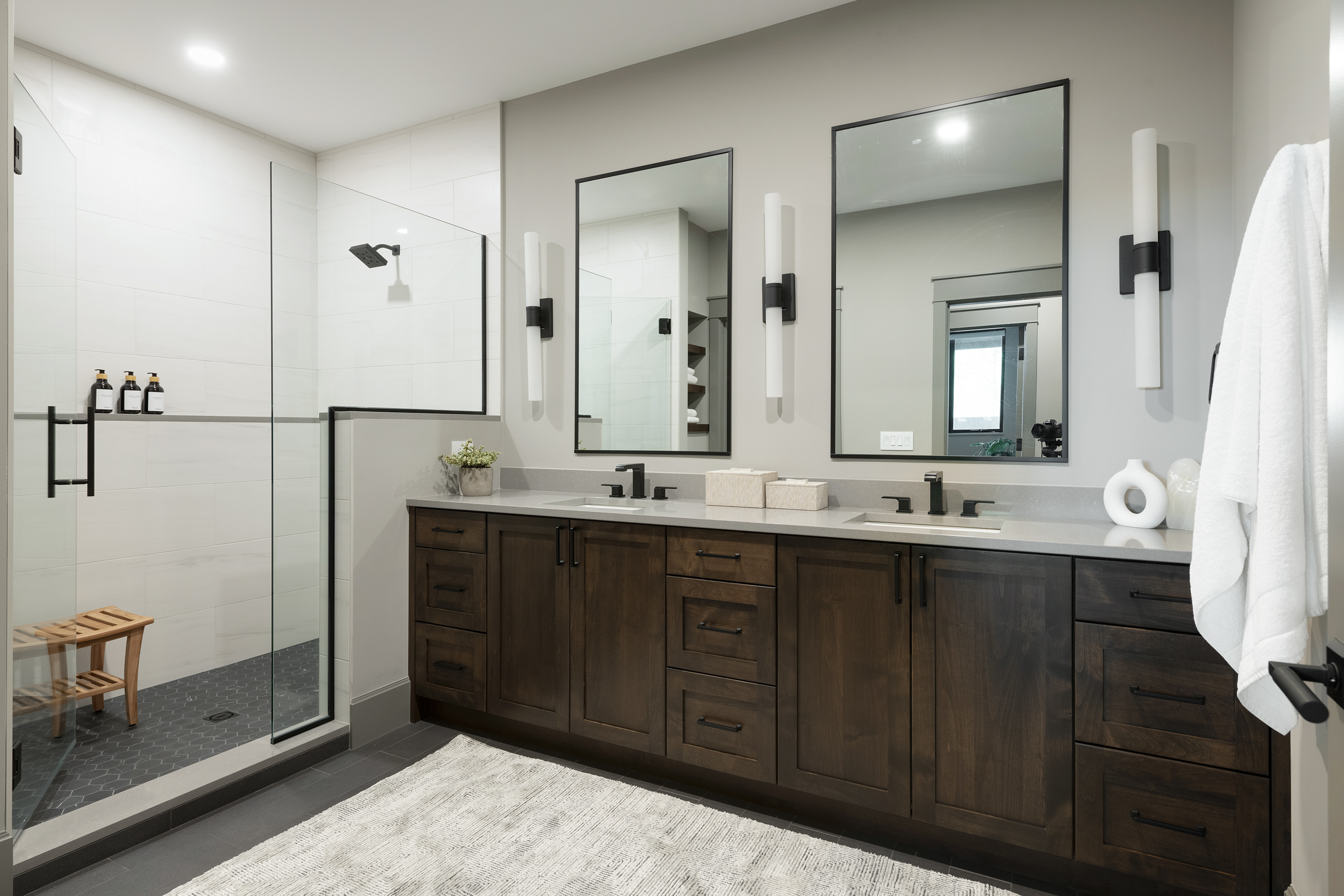 582 Peninsula Pt Road Shakopee 060