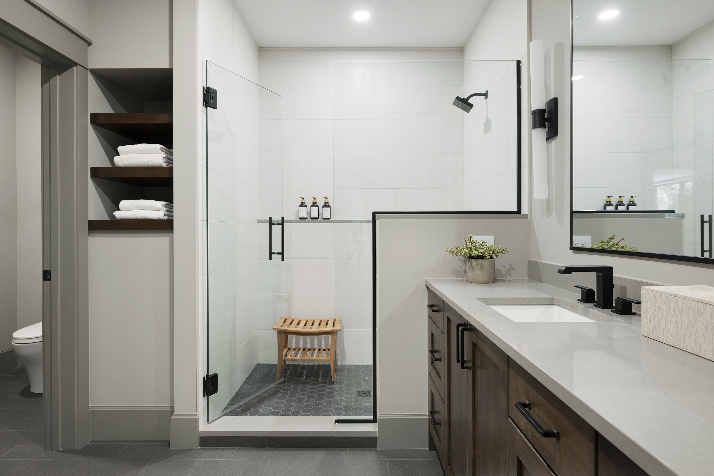 582 Peninsula Pt Road Shakopee 061