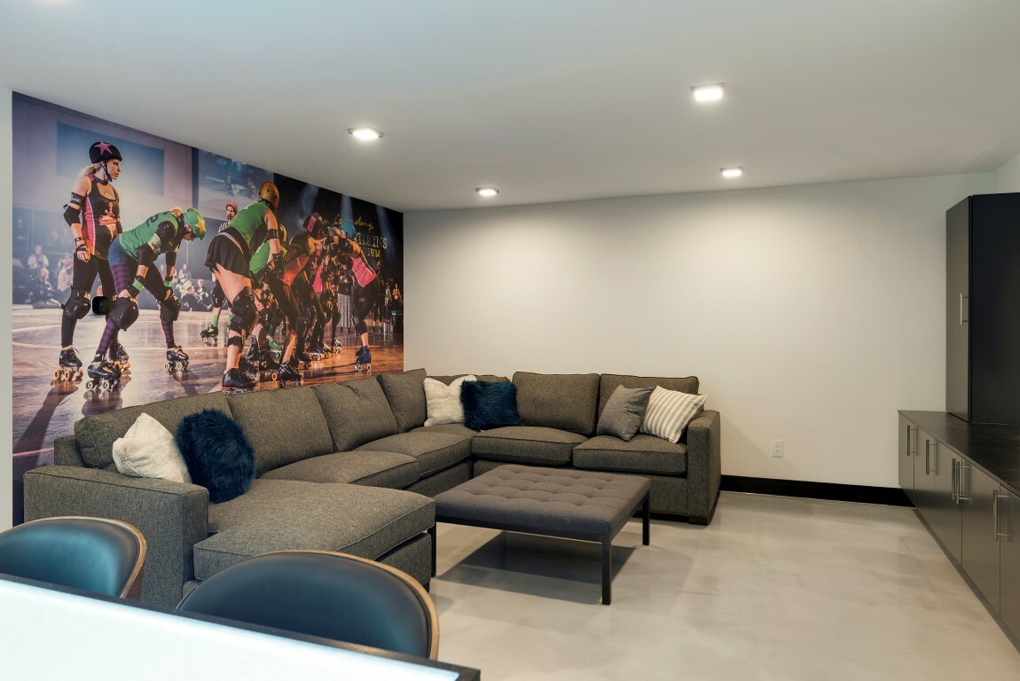 4937 Beard Ave S 040