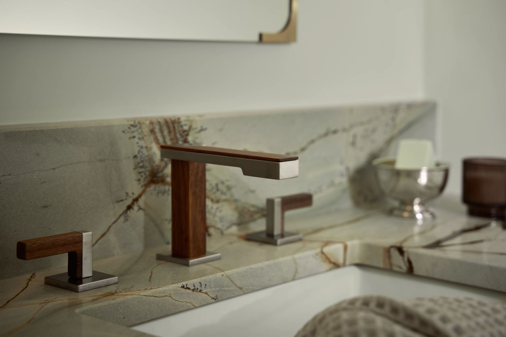 15 Unfold Camilleri Round Three Photography Powder Detail DSC2685