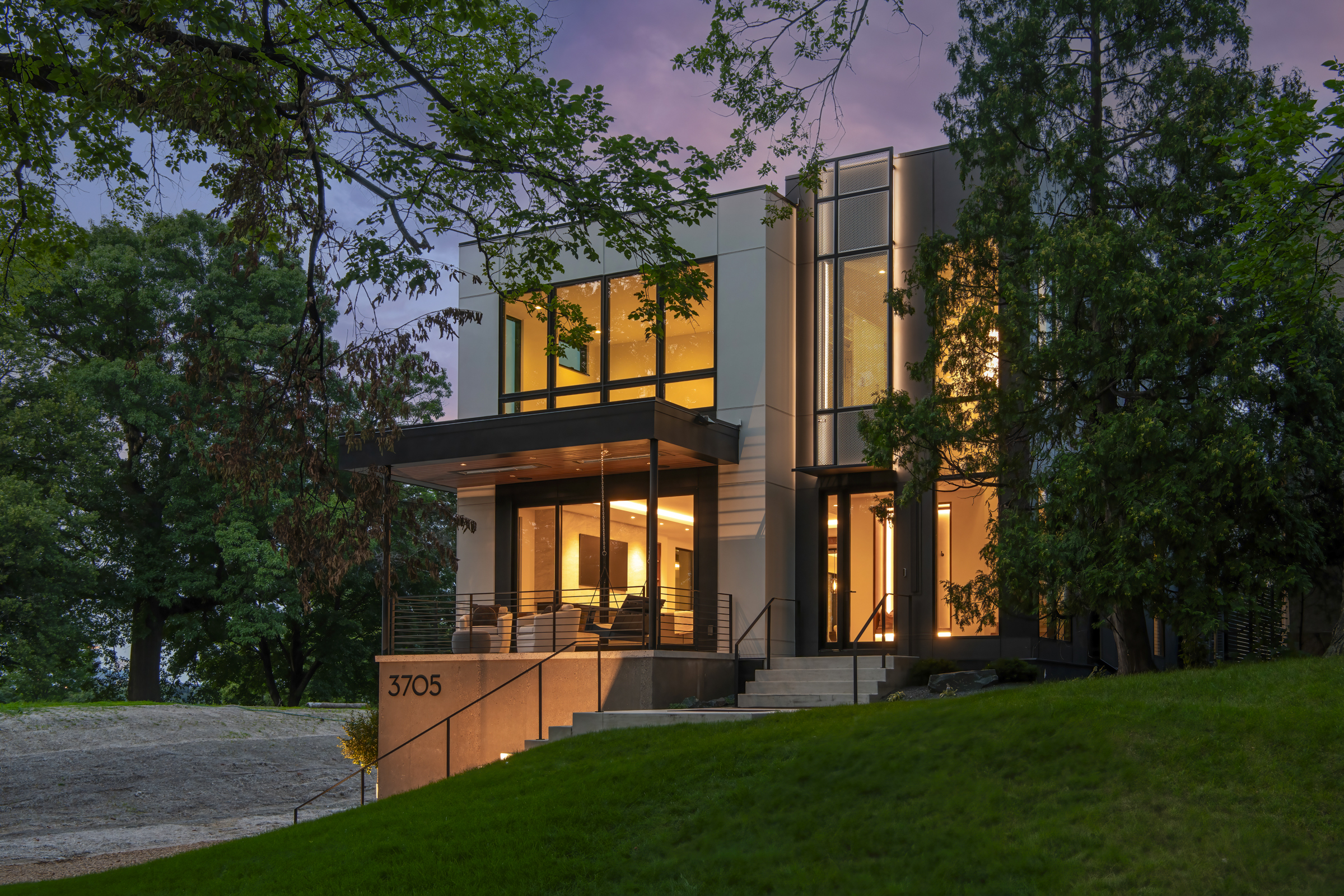 Sustainable 9 Design Build Twilight Upton Ave S 001