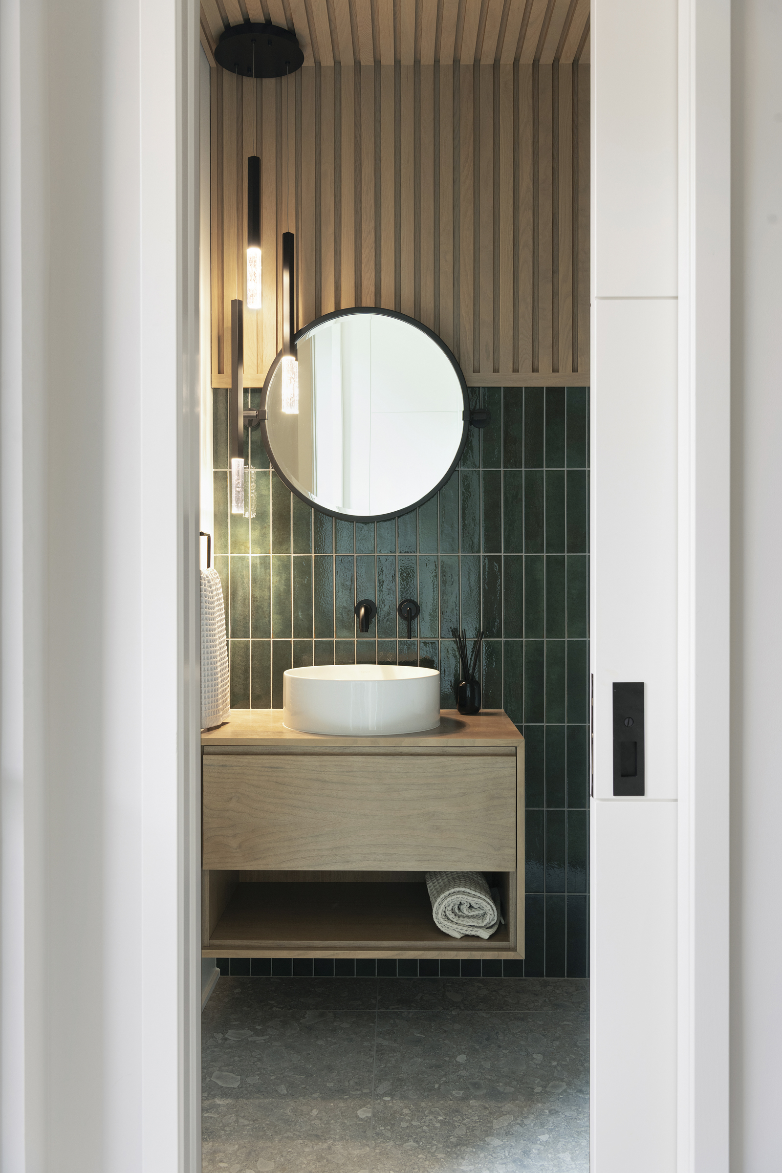 Sustainable 9 Design 2820 W 40th St 043