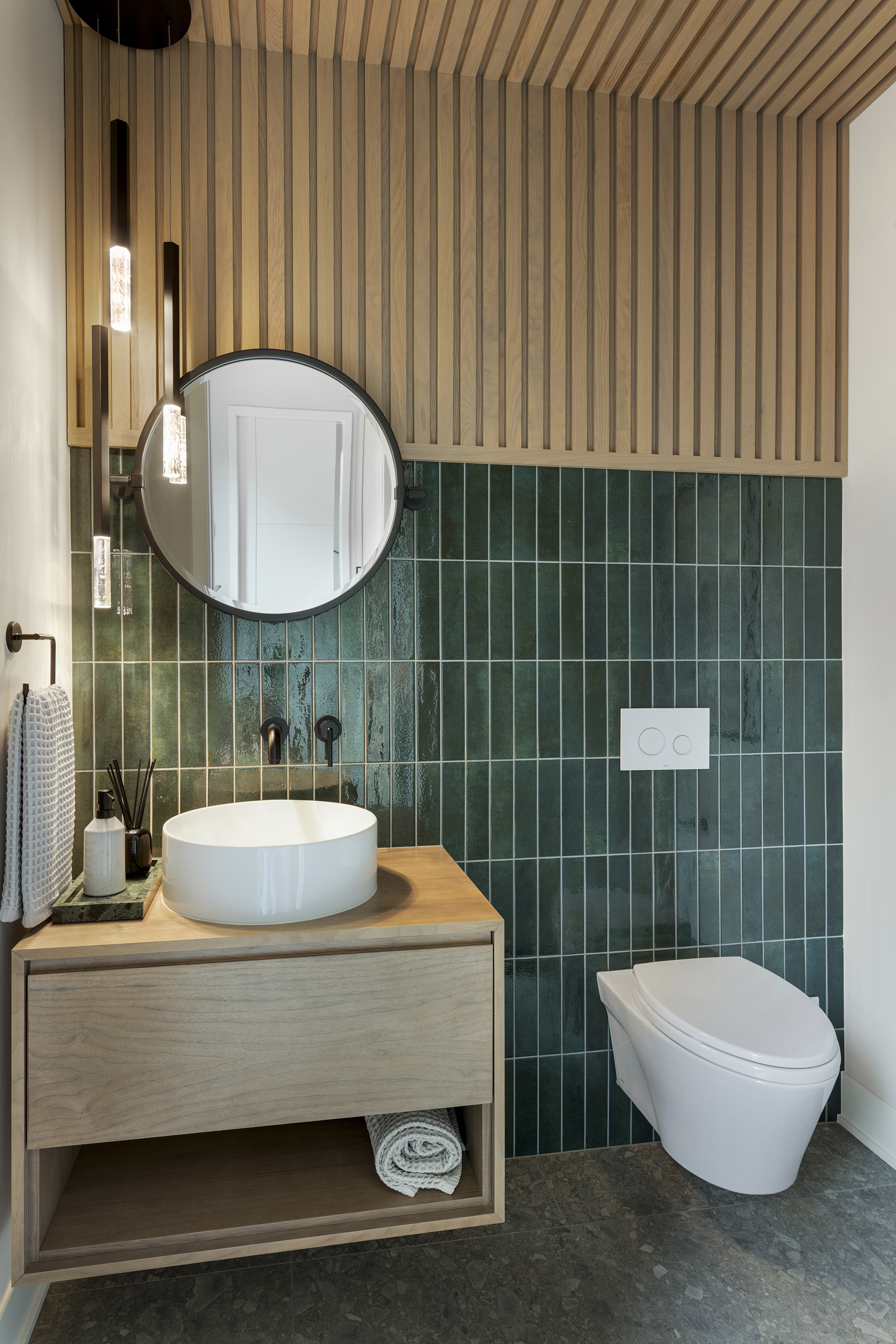 Sustainable 9 Design 2820 W 40th St 045