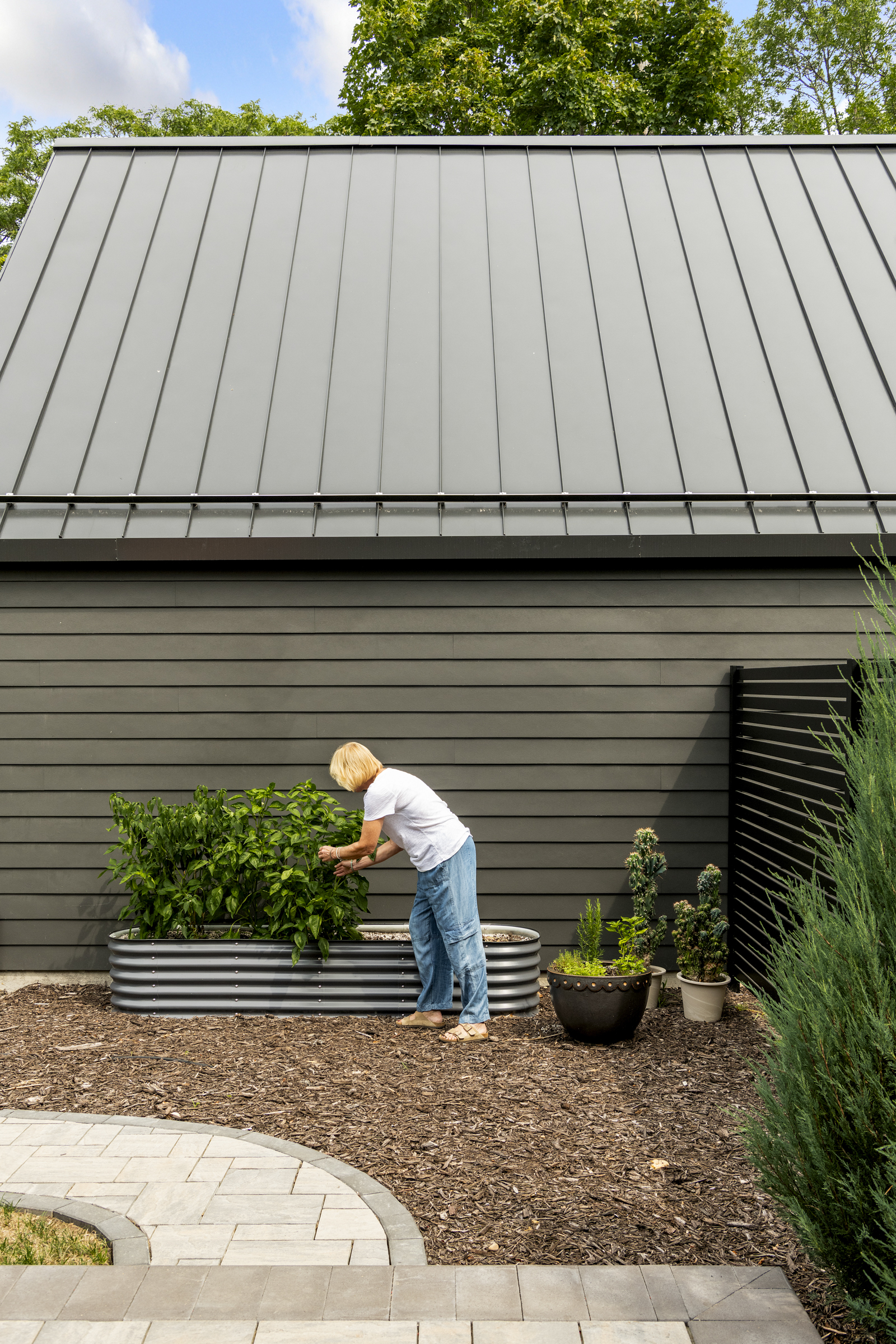 Sustainable 9 Design 2820 W 40th St 067