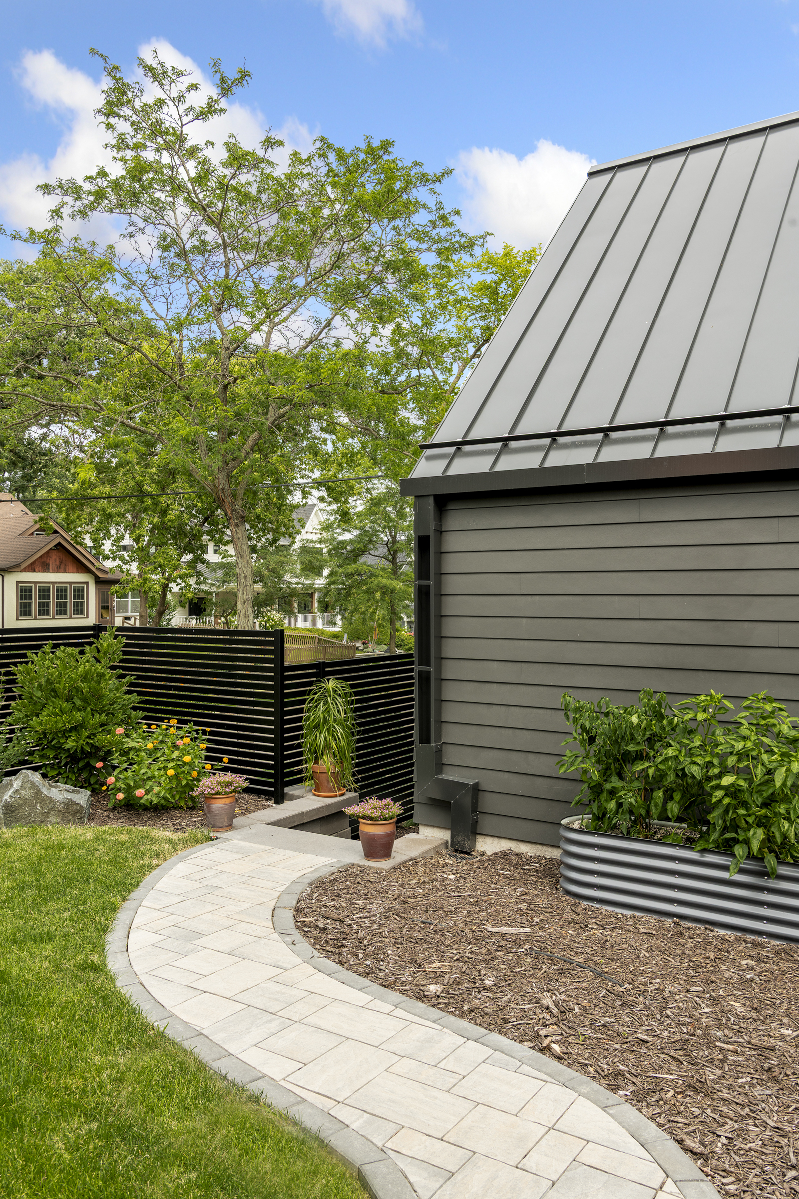 Sustainable 9 Design 2820 W 40th St 068