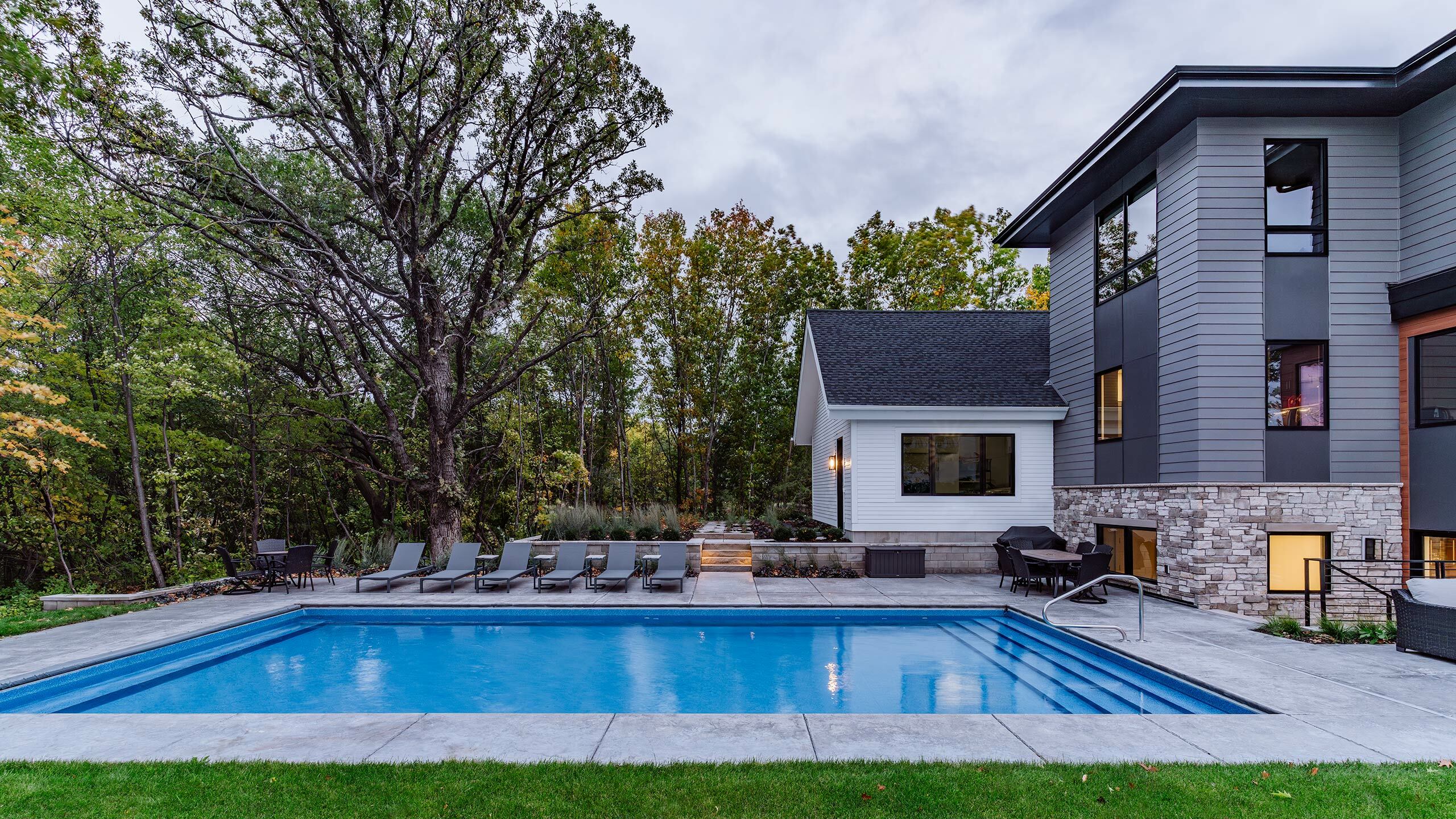 Nemitz Back Pool Profile 16x9 DSC3841 Web