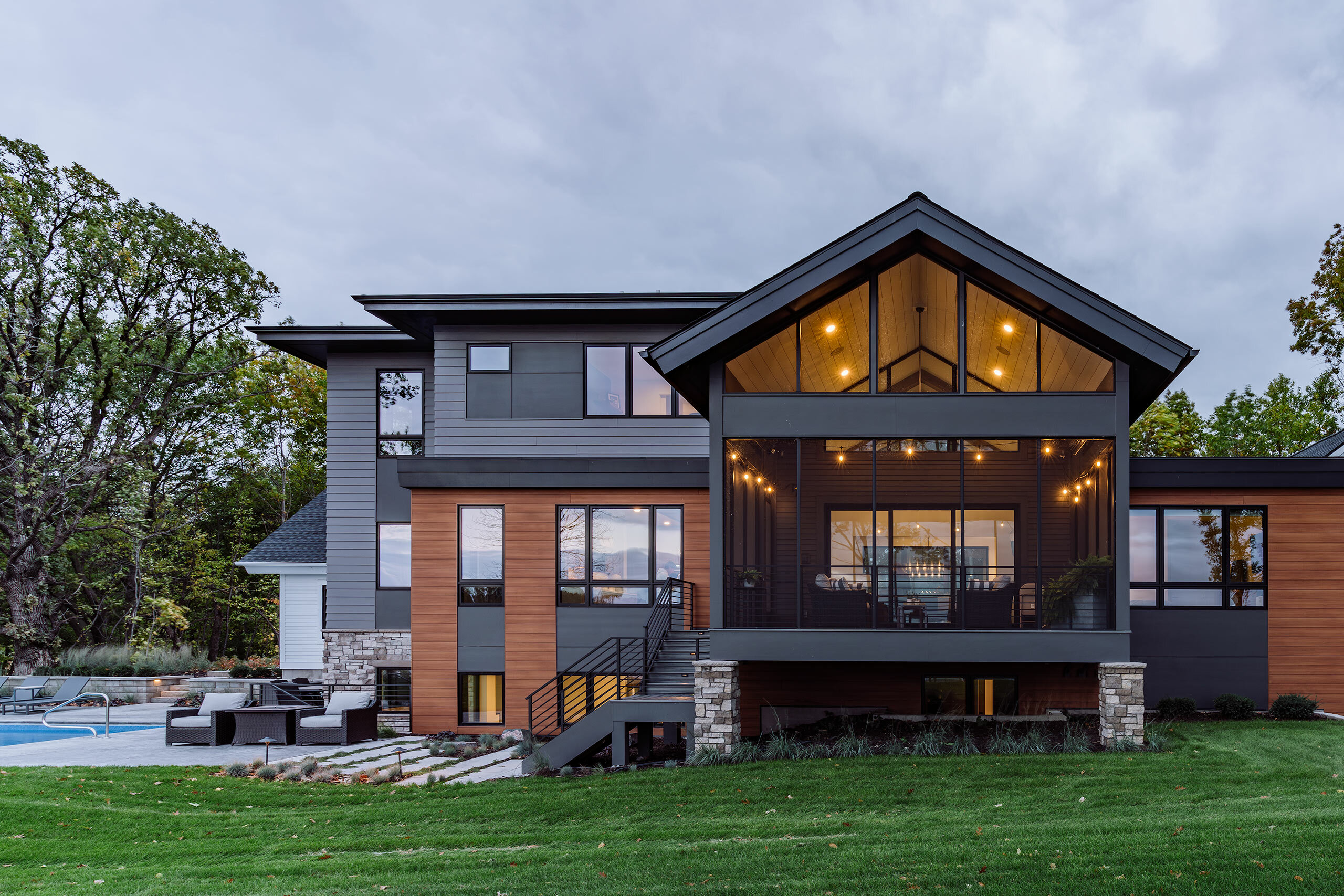 Nemitz Exterior Gable Centered DSC3826 Web