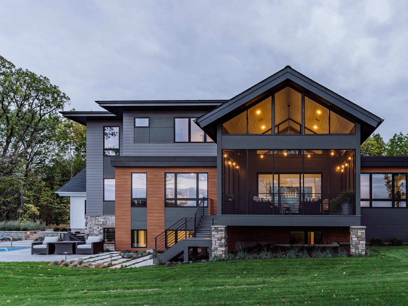 Nemitz Exterior Gable Centered DSC3826 Web