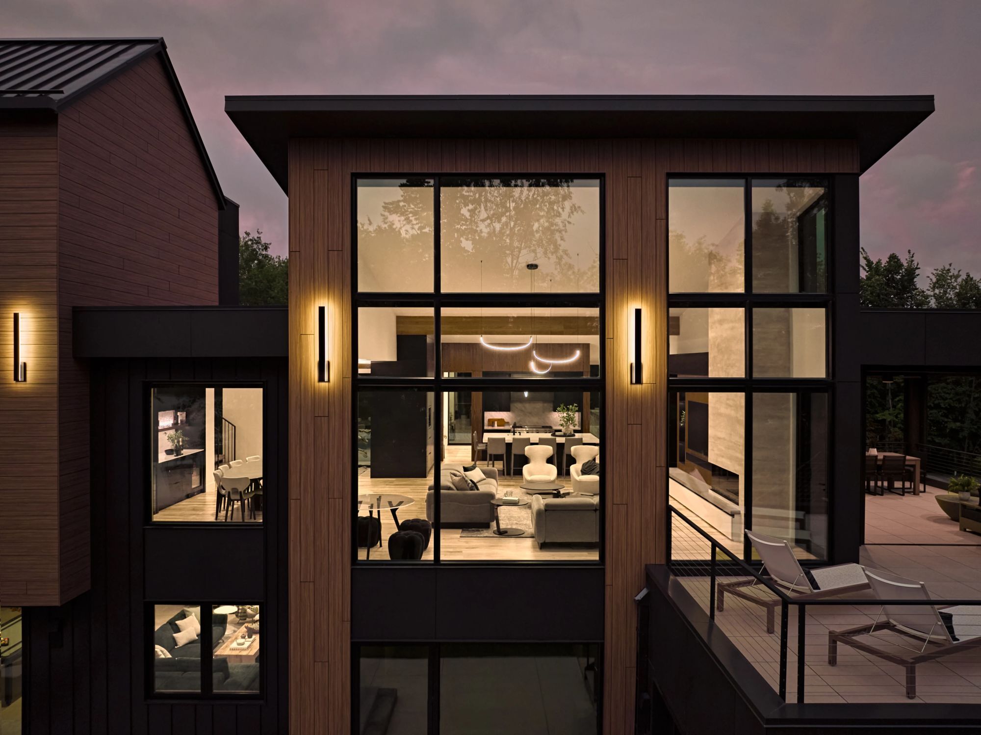 17 Unfold Saba Round Three Photography Twilight Back2