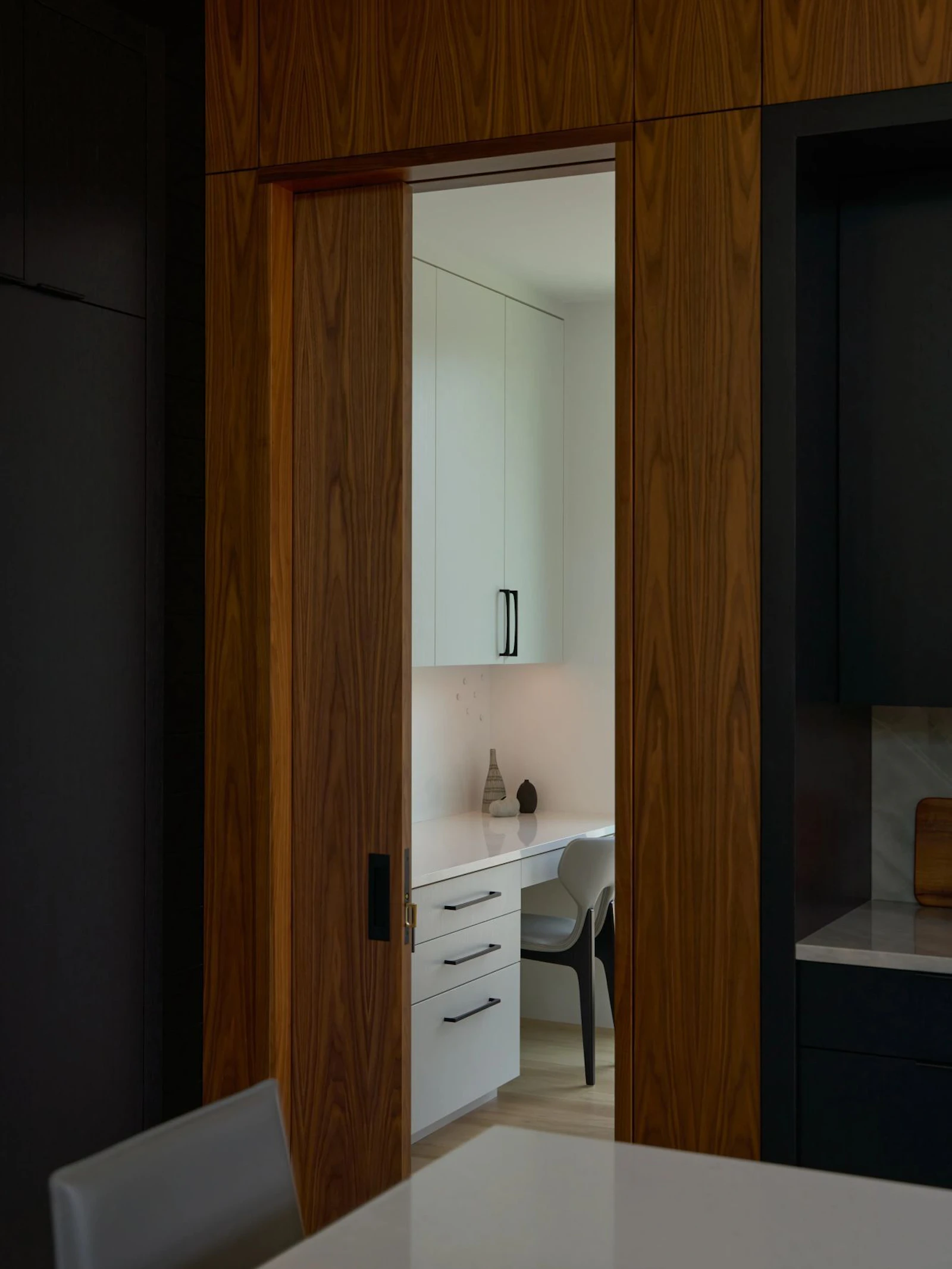 33 Unfold Saba Round Three Photoghraphy Office Partly Closed