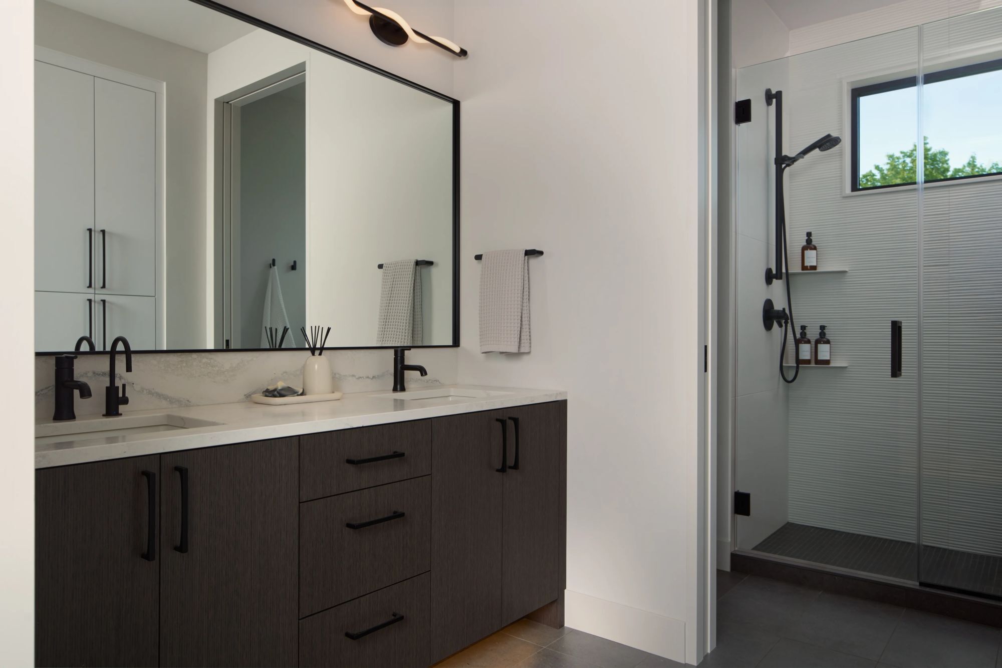 69 Unfold Saba Round Three Photography Guest Bath