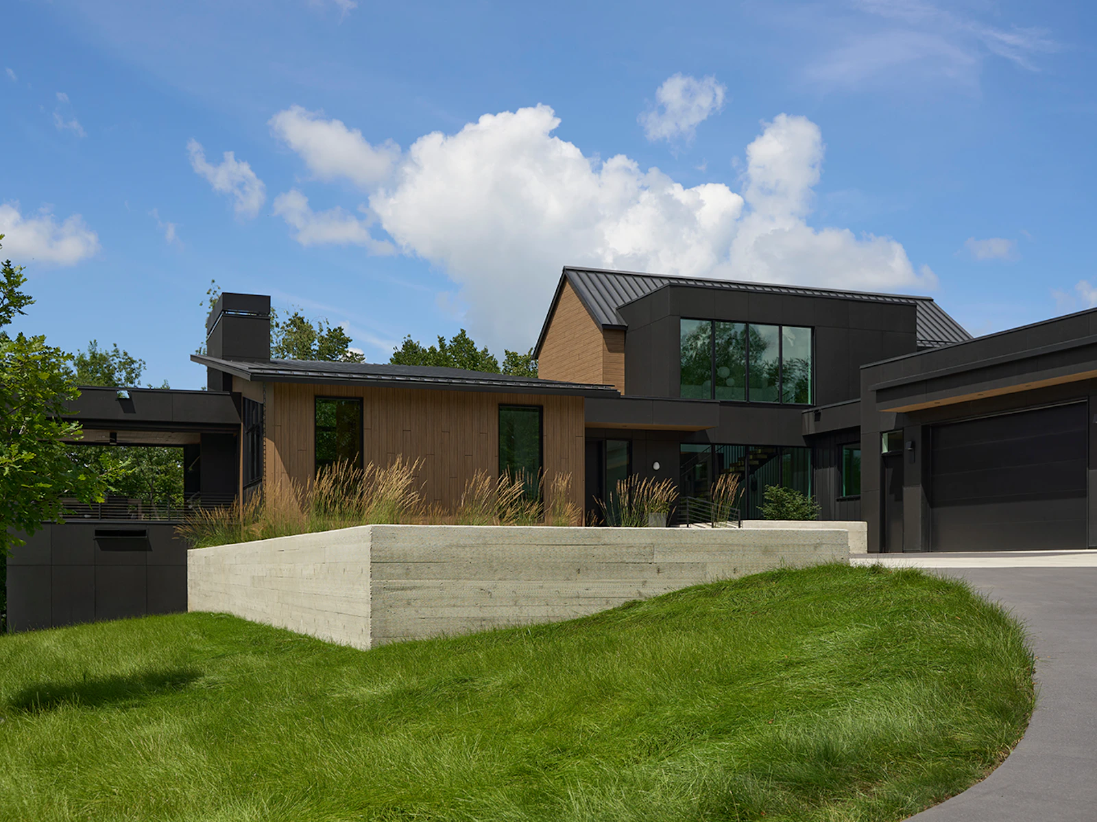 Unfold Saba Round Three Photography Exterior Front